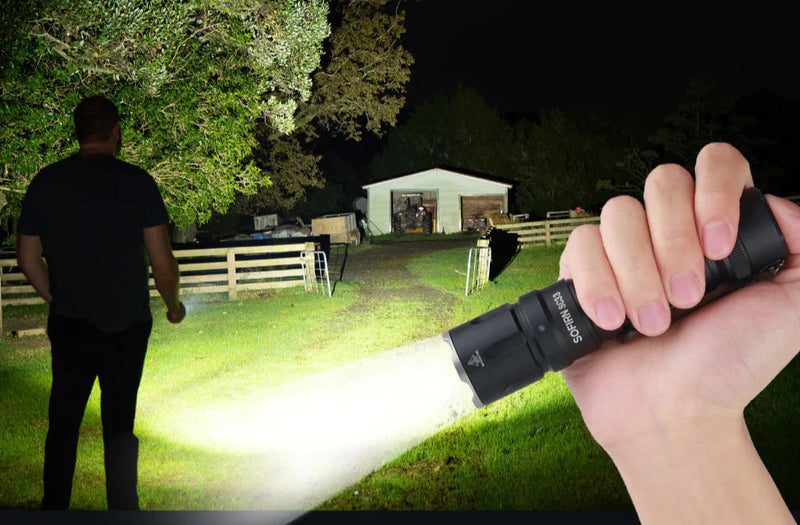 Lanterna Sofirn SC33 LED Potente Recarregável com Interruptor e Cauda
